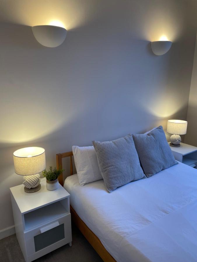 Spacious 2 Bedroom Apartment With Garden Кеймбридж Екстериор снимка